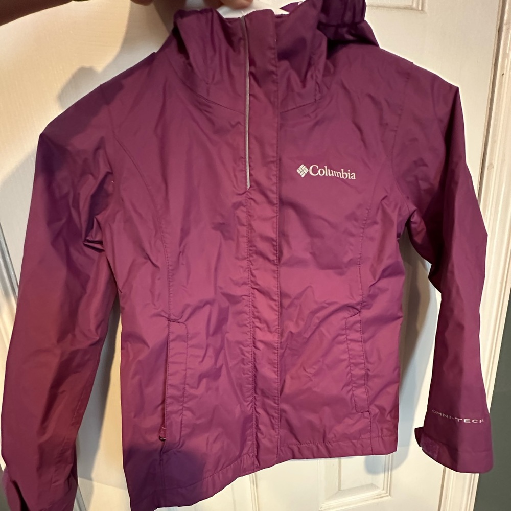 GUC Columbia Girls Arcadia Rain Jacket size XS (6/6x). Plum color.